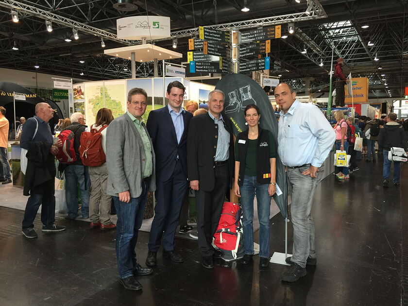 v.l.n.r.: Lennart Höring, Uwe Pakendorf, Rainer Deppe, Corinna Höring und Mathias Derlin