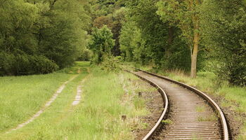 Eisenbahnschienen - Bild von Manfred Richter / Pixabay