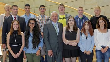 Beste Abschlussschüler der Realschule und des Berufskollegs Wermelskirchen zu Gast