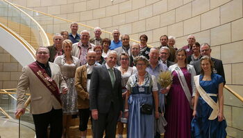 Erntepaare des Rheinisch-Bergischen Kreises im Landtag