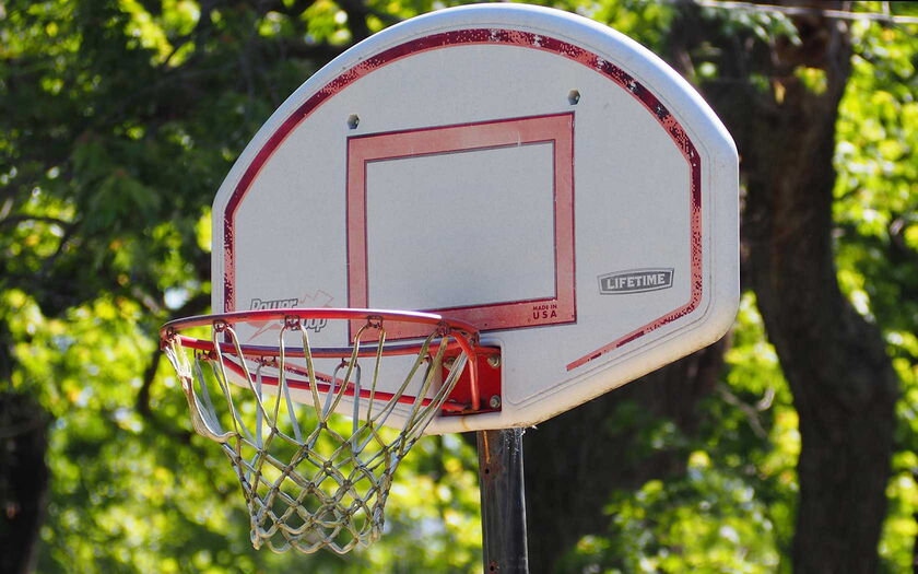 Basketballkorb - Bild von Jake Heckey / Pixabay