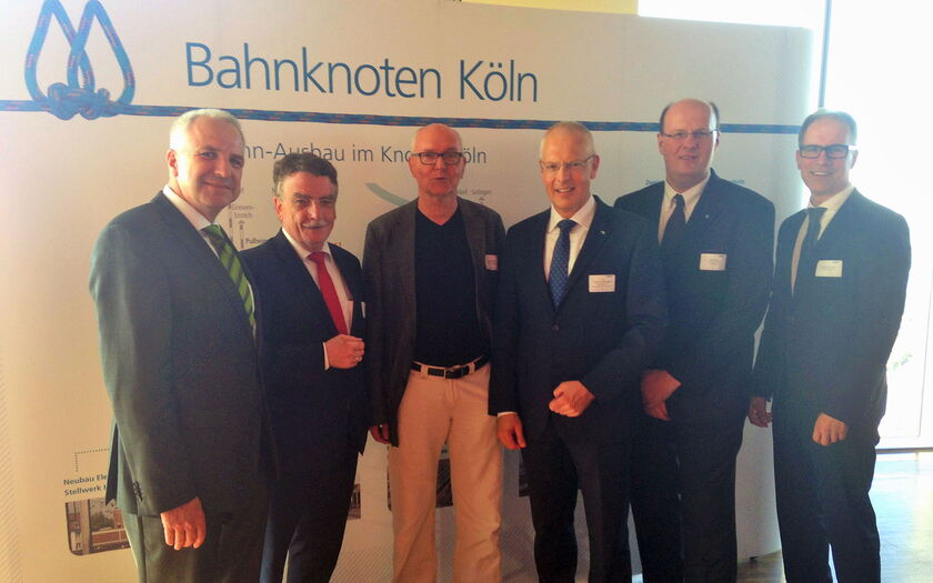 v.r.n.l.: Dr. Norbert Reinkober, Willi Schmitz, Landrat Dr. Hermann-Josef Tebroke, Gerhard Wölwer, Michael Groschek, Rainer Deppe MdL