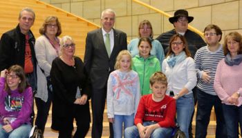 „Mittendrin e. V.“ aus Leichlingen zu Gast im Landtag