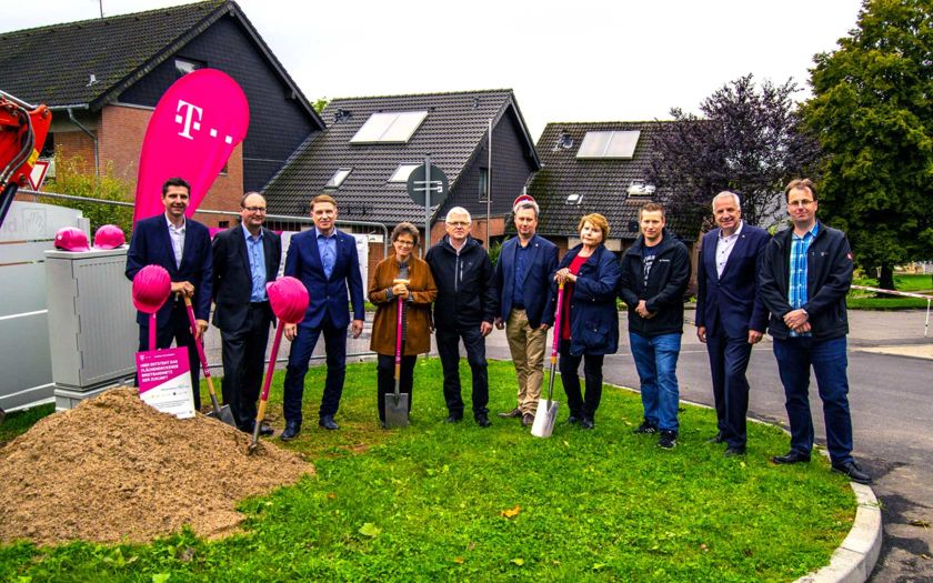 v.l.n.r.: Marco Lohmeier, Marco Andres-Gilles, Dr. Erik Werdel, Korinna Kuhn, Willi Heider, Christoph Ahlborn, Karin Woitas, Jörg Spicher, Rainer Deppe MdL, Daniel Zons