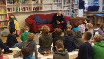Am bundesweiten Vorlesetag besuchte Rainer Deppe die Förderschule „Gute Hand“ in Kürten-Biesfeld.