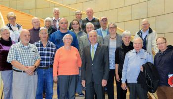 Mitglieder vom Kreisverband des VDK Rhein-Berg unter der Leitung von Bartholomäus Trierscheidt zu Besuch bei Rainer Deppe im Landtag