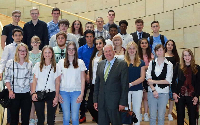 Beste Schülerinnen und Schüler zu Gast im Landtag
