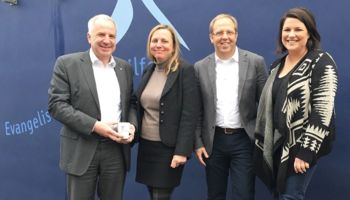 Geschäftsführerin der evangelischen Jugendhilfe Bergisch Land Silke Gaube und die Mitarbeiter Jörg Löwe und Melanie Grobe standen dem Landtagsabgeordneten Rainer Deppe Rede und Antwort.