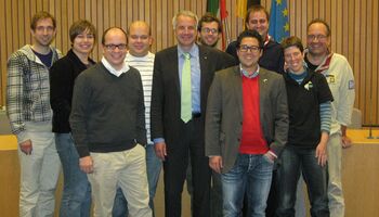 Gruppenfoto mit dem Diözesanausschuss des BDKJ Köln und Rainer Deppe MdL.