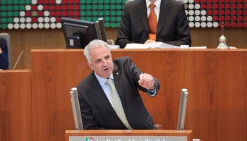 Rainer Deppe MdL bei seiner Rede zum Jagdgesetz