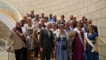 Erntepaare des Rheinisch-Bergischen Kreises im Landtag