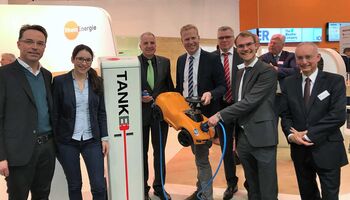 CDU-Abgeordnete des Ausschusses für Wirtschaft, Energie und Landesplanung auf der Messe E-world