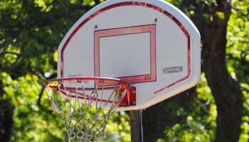 Basketballkorb - Bild von Jake Heckey / Pixabay