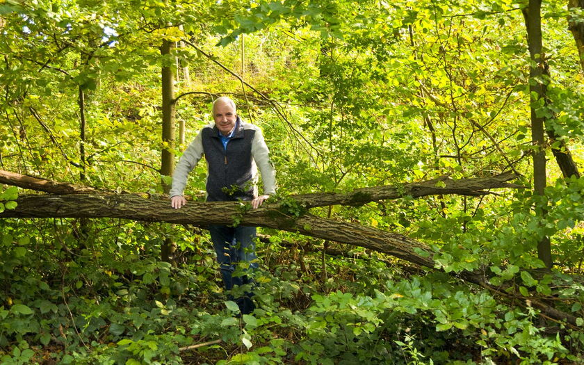 Rainer Deppe im Wald
