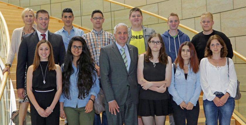 Beste Abschlussschüler der Realschule und des Berufskollegs Wermelskirchen zu Gast