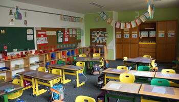 Klassenzimmer - Foto: DALIBRI, Wikimedia Commons