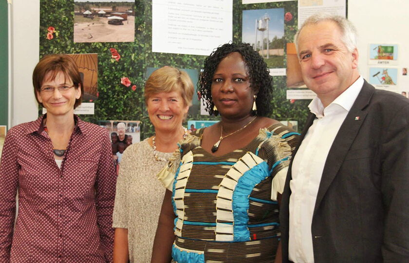 Rainer Deppe besucht Grundschule in Odenthal-Eikamp