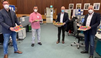 im RBK-Lagezentrum v.l.n.r.: Landrat Stephan Santelmann, Teamleiter Guido Gerlach, Bundestagsabgeordneter Dr. Hermann-Josef Tebroke und Landtagsabgeordneter Rainer Deppe