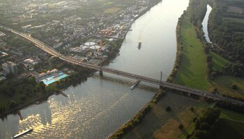 Friedrich-Ebert-Brücke in Bonn - Foto: Wolkenkratzer, CC BY-SA 3.0, Wikimedia Commons