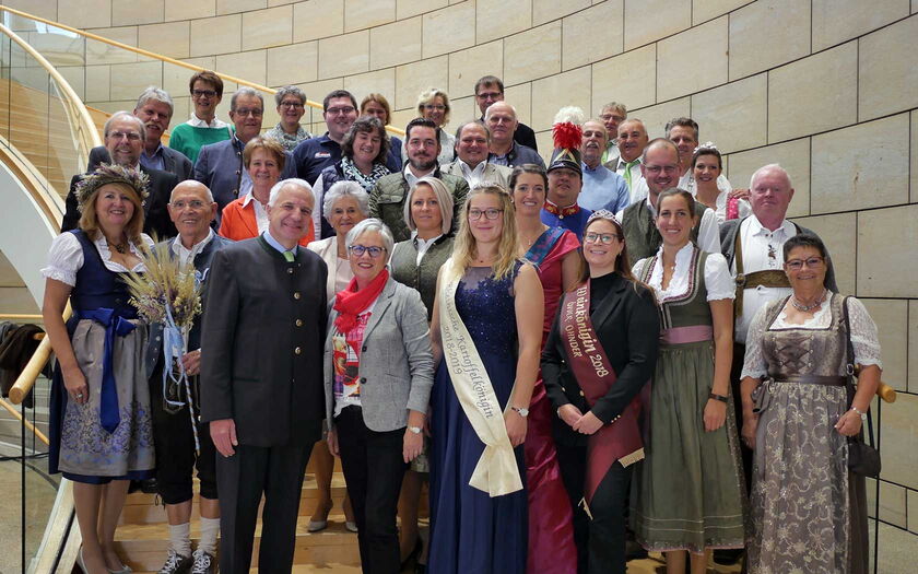 Erntepaare des Rheinisch-Bergischen Kreises im Landtag