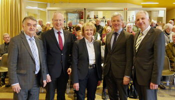v.l.n.r.: Herbert Reul, Dr. Hermann-Josef Tebroke, Erika Gewehr, Dr. Norbert Röttgen, Rainer Deppe