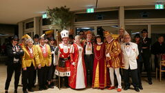 Das „Festkomitee der Karnevalsfreunde Oberodenthal e. V.“ mit Jungfrau Ines und Bauer Johnny und die „KG Dürscheder Mellsäck“ aus Kürten-Dürscheid mit Prinz Werner und Prinzessin Jutta