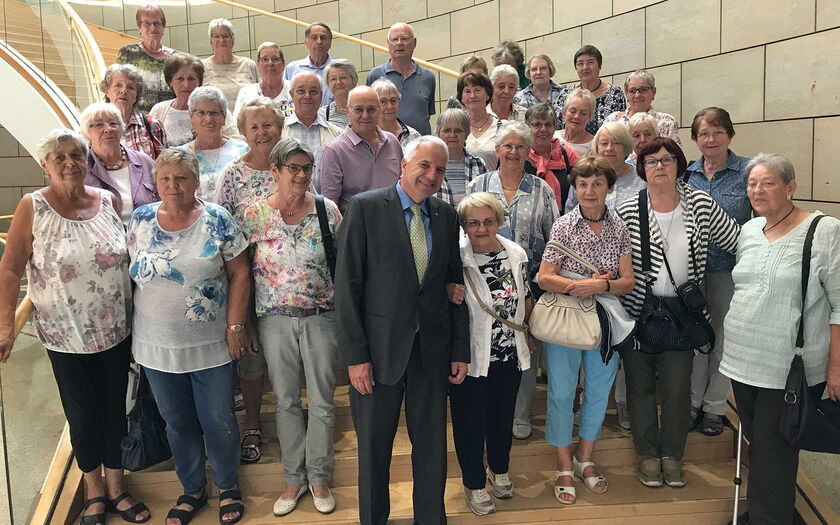 Katholische Frauengemeinschaft Deutschlands aus Leichlingen zu Gast bei Rainer Deppe im Landtag