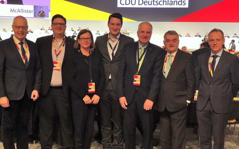 v.l.n.r.: Dr. Hermann-Josef Tebroke MdB, Christian Buchen, Vera Müller, Uwe Pakendorf, Rainer Deppe MdL, NRW-Innenminister Herbert Reul und Thomas Frank
