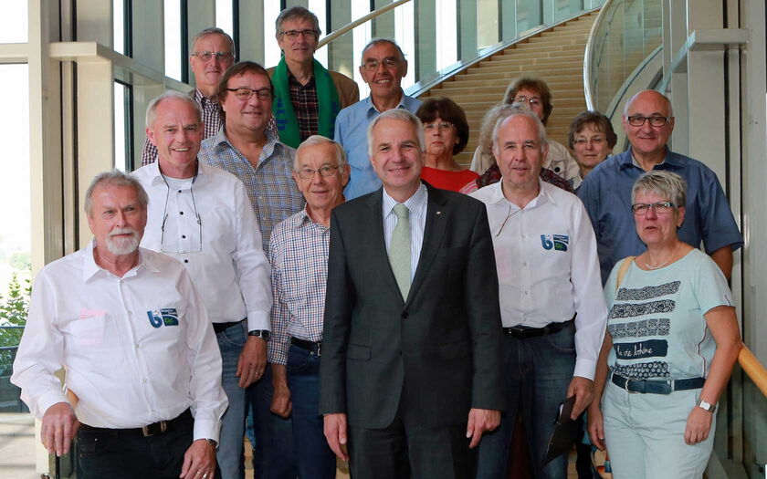 14 ehrenamtliche Mitglieder des Bürgerbusvereins Overath unter der Leitung von Reiner Schneider waren zu Gast bei Rainer Deppe in Düsseldorf.