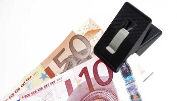 Euro klammern von Lupo / pixelio.de