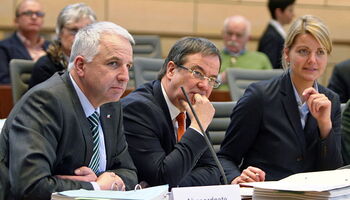 v.l.n.r.: Rainer Deppe, Armin Laschet und Christina Schulze Föcking bei der Anhörung zum Landesjagdgesetz