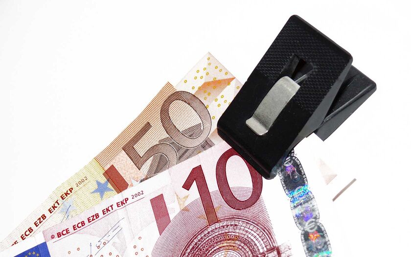 Euro klammern von Lupo / pixelio.de